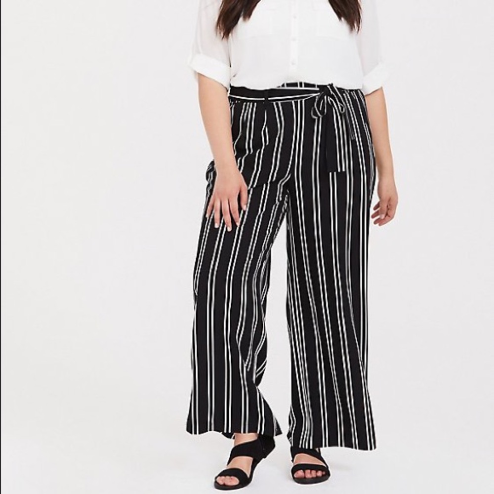 BLACK & WHITE STRIPE CREPE WIDE LEG PANT TORRID